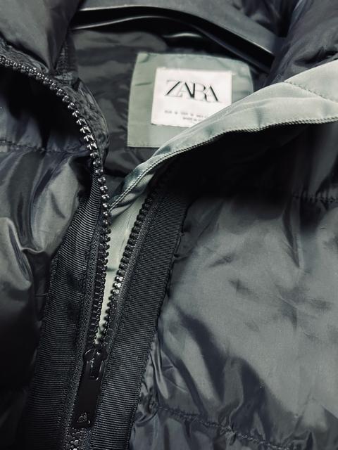 【ZARA】ザラ◆ブラック◆軽量◆中綿ジャケットブルゾン◆サイズM < ブランド 【ZARA】ザラ◆ブラック◆軽量◆中綿ジャケットブルゾン◆サイズM < ブランドの