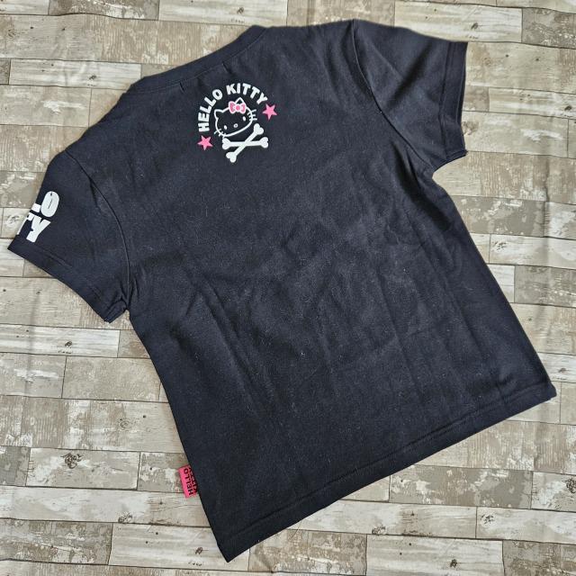 美品*ハローキティ*Tシャツ*ロゴ*エンブレム*チェッカー*スパンコール*キティちゃん*黒 < 女性ファッション  美品*ハローキティ*Tシャツ*ロゴ*エンブレム*チェッカー*スパンコール*キティちゃん*黒 < 女性ファッションの