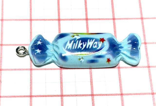 327 キャンディ型輸入菓子 1個 スイーツチョコ アクセサリーパーツ 樹脂チャーム < ペット/手芸/園芸 327 キャンディ型輸入菓子 1個 スイーツチョコ アクセサリーパーツ 樹脂チャーム < ペット/手芸/園芸の