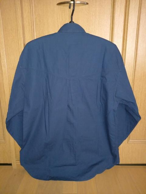美品!90%オフ、ヴェルサーチ、長袖シャツ(紺、イタリア製、メンズM) < 男性ファッション 美品!90%オフ、ヴェルサーチ、長袖シャツ(紺、イタリア製、メンズM) < 男性ファッションの