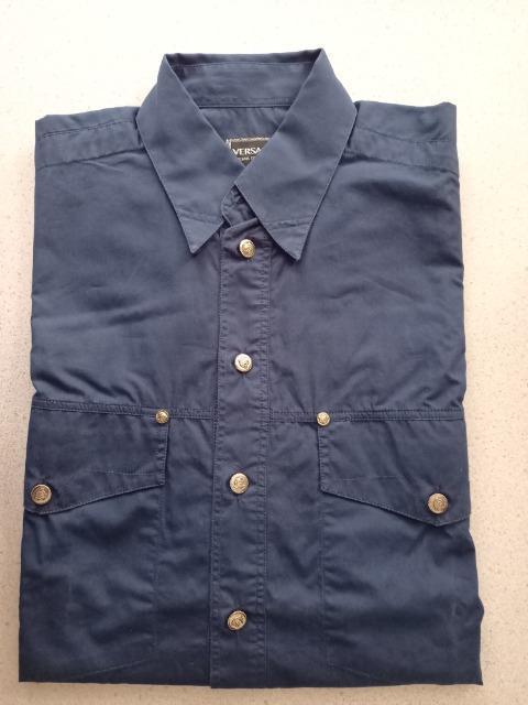 美品!90%オフ、ヴェルサーチ、長袖シャツ(紺、イタリア製、メンズM) < 男性ファッション 美品!90%オフ、ヴェルサーチ、長袖シャツ(紺、イタリア製、メンズM) < 男性ファッションの