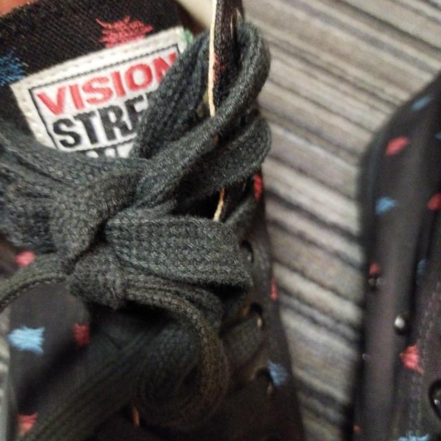 VISION STREET WEAR 黒 トライバル柄 ハイカットスニーカー < 男性ファッション  VISION STREET WEAR 黒 トライバル柄 ハイカットスニーカー < 男性ファッションの