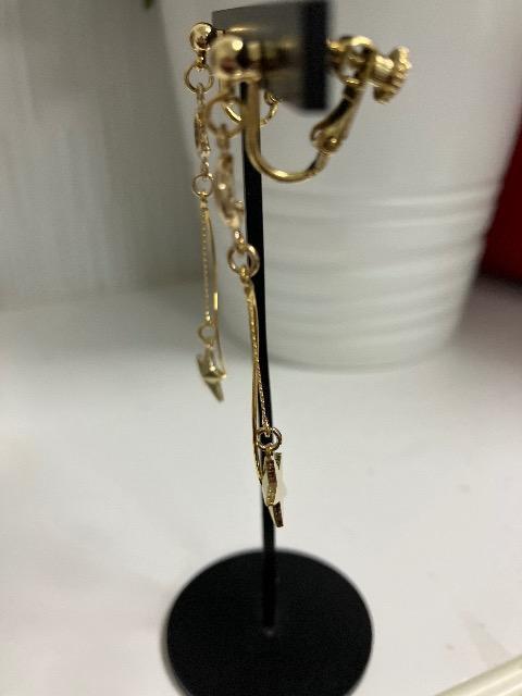 ハンドメイド 月のつなぎパーツと星のチャームを使用したイヤリング < 女性ファッション  ハンドメイド 月のつなぎパーツと星のチャームを使用したイヤリング < 女性ファッションの