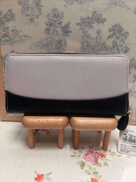 サンリオ SR12 バイカラーシリーズ ラウンド長財布 クロミ < 女性ファッション サンリオ SR12 バイカラーシリーズ ラウンド長財布 クロミ < 女性ファッションの