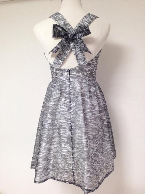 MERCURYDUO黒グレー白ワンピースドレスフレアリボン < ブランド MERCURYDUO黒グレー白ワンピースドレスフレアリボン < ブランドの