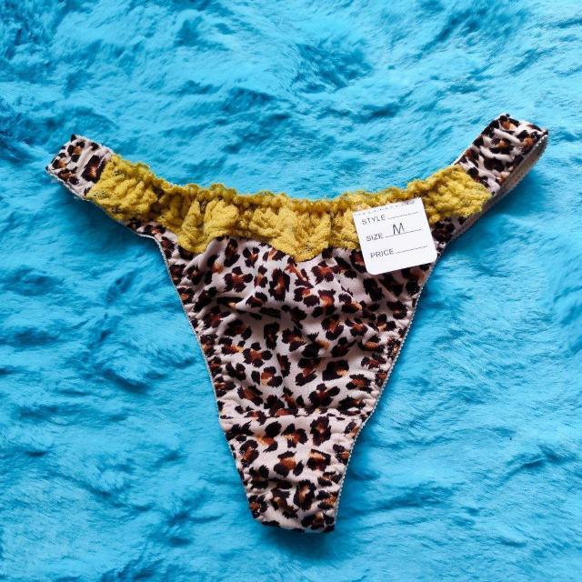 エロカワッ。。。イエローレース&豹柄シフォンTバック。。。ヒョウ柄。。パンティー。。。ショーツ。。。 < 女性ファッション  エロカワッ。。。イエローレース&豹柄シフォンTバック。。。ヒョウ柄。。パンティー。。。ショーツ。。。  < 女性ファッションの
