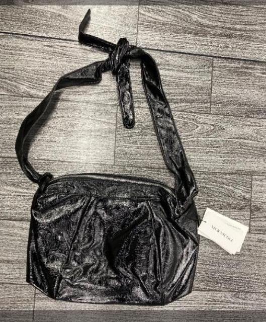 yVizy؍nwzyKizNICK&NICOLE@V_[obO@mNn-A-01-01@TCYc23p~35p  t@bV 