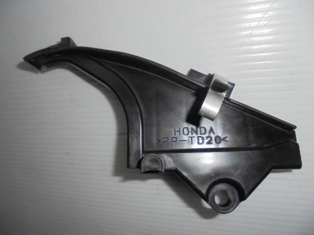 ホンダ ザッツ ABA-JD1 純正品 11811-PFB-0000 C COVER 中古品 < 自動車/バイク ホンダ ザッツ ABA-JD1 純正品 11811-PFB-0000 C COVER 中古品 < 自動車/バイク