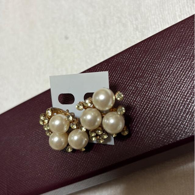送料無料 パールピアス < 女性アクセサリー/時計 送料無料 パールピアス < 女性アクセサリー/時計の