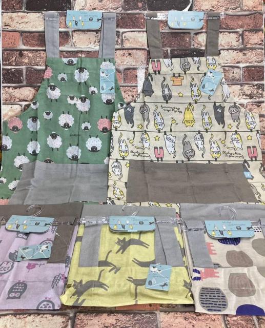 送料無料!人気のアニマルデザイン総柄・H型エプロン(画像から)1枚 < 女性ファッション  送料無料!人気のアニマルデザイン総柄・H型エプロン(画像から)1枚 < 女性ファッションの