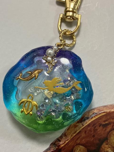 ハンドメイド レジン シャカシャカキーホルダー シェル マーメイド < 女性ファッション  ハンドメイド レジン シャカシャカキーホルダー シェル マーメイド < 女性ファッションの