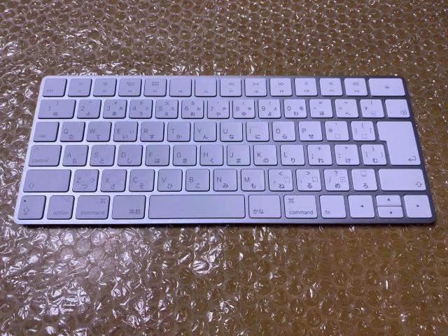 日本版★Apple★キーボード★ライトニング★アップル★ワイヤレス★Bluetooth★問題なし★バッテリーOK < PC本体/周辺機器  日本版★Apple★キーボード★ライトニング★アップル★ワイヤレス★Bluetooth★問題なし★バッテリーOK  < PC本体/周辺機器の