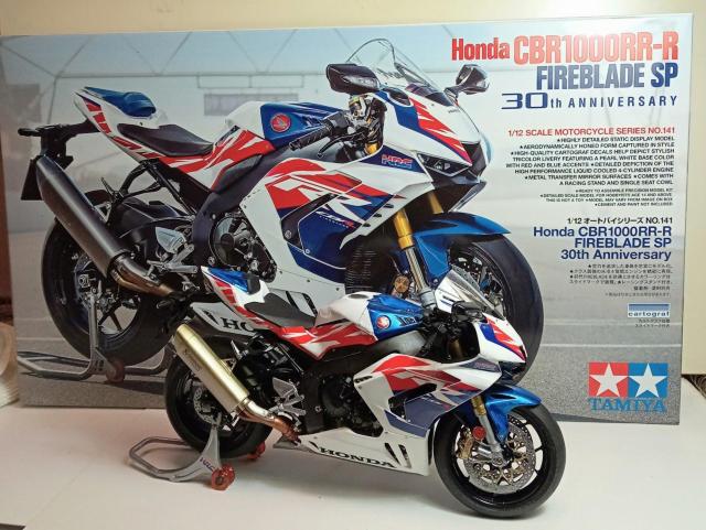 �^�~���o�C�N�v�����f��1/12�����iHONDACBR1000RR-R  �� �z�r�[�� 