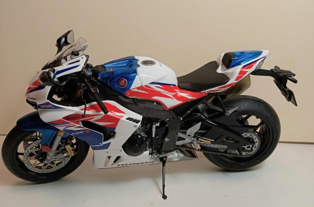�^�~���o�C�N�v�����f��1/12�����iHONDACBR1000RR-R �� �z�r�[�� 