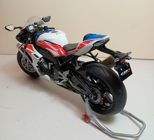 �^�~���o�C�N�v�����f��1/12�����iHONDACBR1000RR-R �� �z�r�[�� 