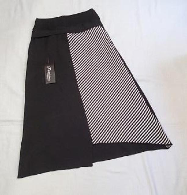 【未使用/タグ付き】NJFS &  Fasion☆デザインセットアップ ドッキングトップス&アシンメトリースカート ニット < 女性ファッション  【未使用/タグ付き】NJFS &  Fasion☆デザインセットアップ ドッキングトップス&アシンメトリースカート ニット < 女性ファッションの