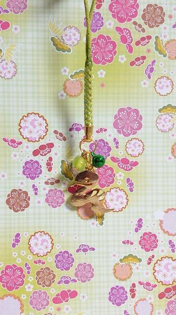 ハンドメイド♪2025・巳年☆ジャラジャラへび根付ストラップ☆黄緑・金運 < ペット/手芸/園芸 ハンドメイド♪2025・巳年☆ジャラジャラへび根付ストラップ☆黄緑・金運 < ペット/手芸/園芸の