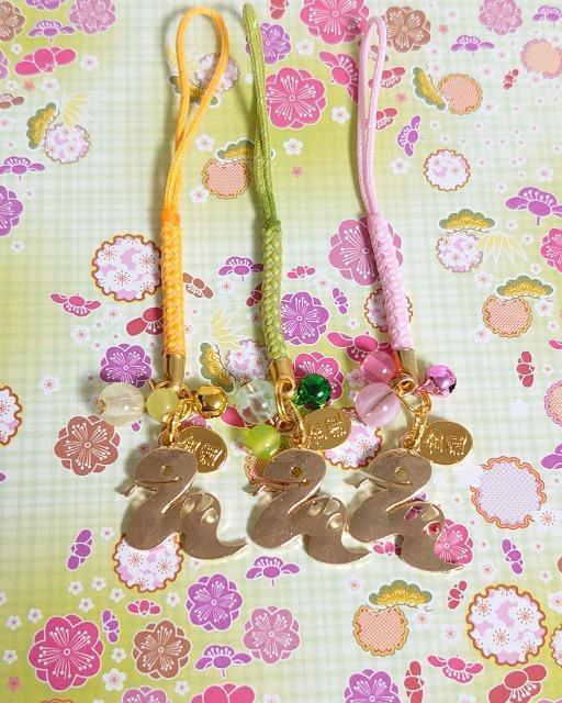 ハンドメイド♪2025・巳年☆ジャラジャラへび根付ストラップ☆黄緑・金運 < ペット/手芸/園芸 ハンドメイド♪2025・巳年☆ジャラジャラへび根付ストラップ☆黄緑・金運 < ペット/手芸/園芸の