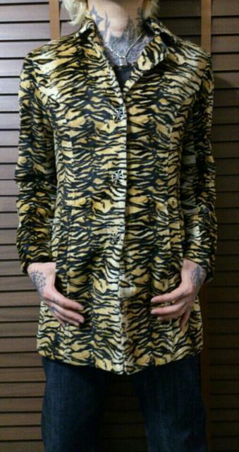 即決トライブワークスタイガーファーコート!ゴシックパンクロックSADS清春VAMPShydeエアロスミス < 男性ファッション  即決トライブワークスタイガーファーコート!ゴシックパンクロックSADS清春VAMPShydeエアロスミス  < 男性ファッションの