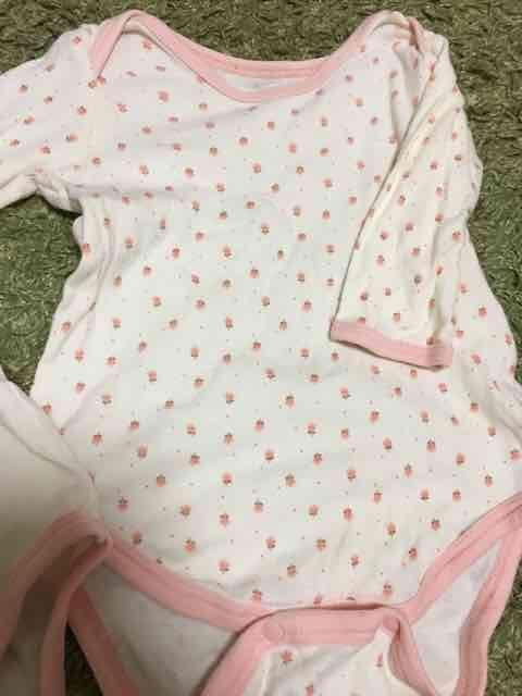 西松屋、長袖肌着 80cm 2枚セット < キッズ/ベビー 西松屋、長袖肌着 80cm 2枚セット < キッズ/ベビーの