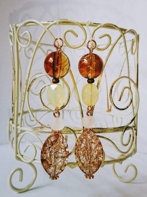 大ぶりべっ甲ラインカボション座金ミルキーパール樹脂ピアス☆ < 女性アクセサリー/時計  大ぶりべっ甲ラインカボション座金ミルキーパール樹脂ピアス☆  < 女性アクセサリー/時計の