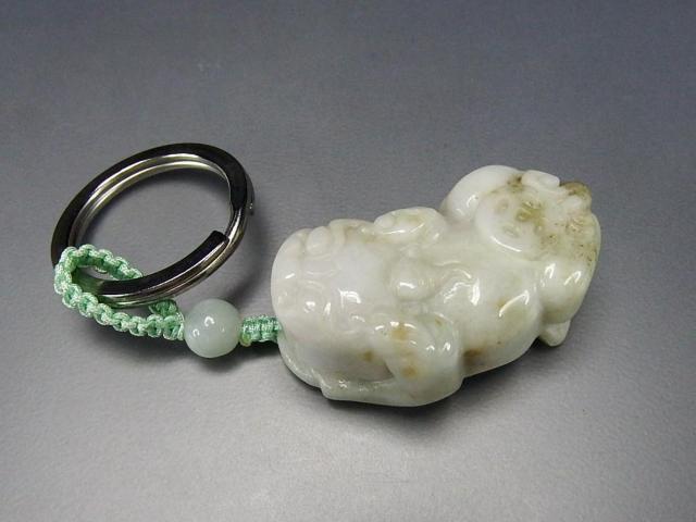 一点物大型天然石ヒキュウ彫りキーホルダー本翡翠財運御守208-063a < 女性アクセサリー/時計  一点物大型天然石ヒキュウ彫りキーホルダー本翡翠財運御守208-063a  < 女性アクセサリー/時計の