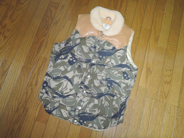 HYSTERIC GLAMOUR ヒステリックグラマー × ロッキーマウンテン スカル迷彩柄 ダウン ベスト S36 カモ < ブランド  HYSTERIC GLAMOUR ヒステリックグラマー × ロッキーマウンテン スカル迷彩柄 ダウン ベスト S36 カモ < ブランドの