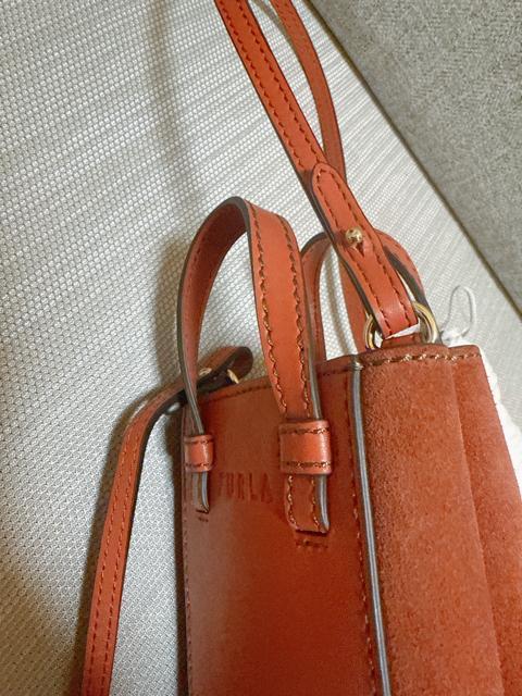 FURLA �X�}�z�V�����_�[�o�b�O �� �u�����h�� 