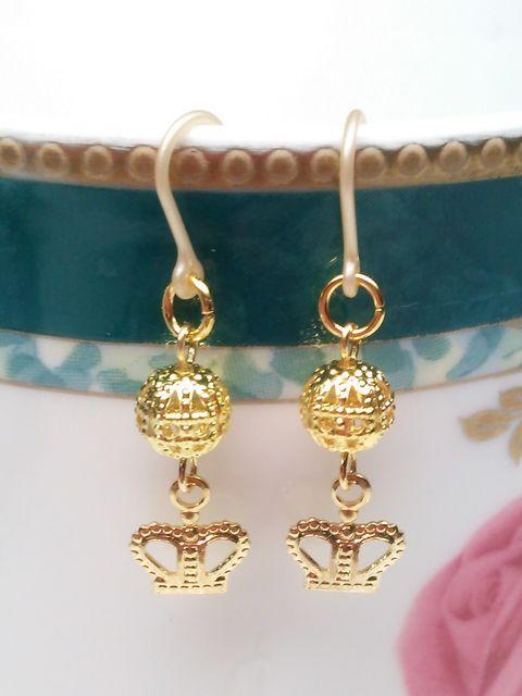 ゴールドクラウンまん丸透かし樹脂フック☆ < 女性アクセサリー/時計  ゴールドクラウンまん丸透かし樹脂フック☆  < 女性アクセサリー/時計の