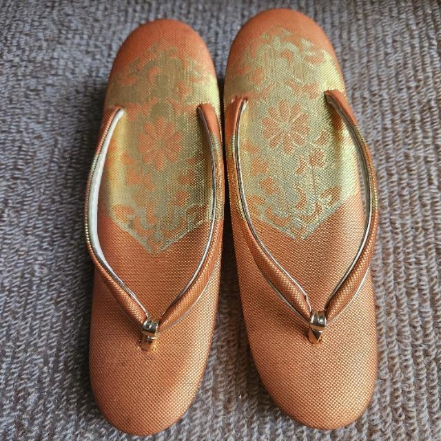 ゾウリ?(着物用) 中古 < 女性ファッション  ゾウリ?(着物用) 中古  < 女性ファッションの