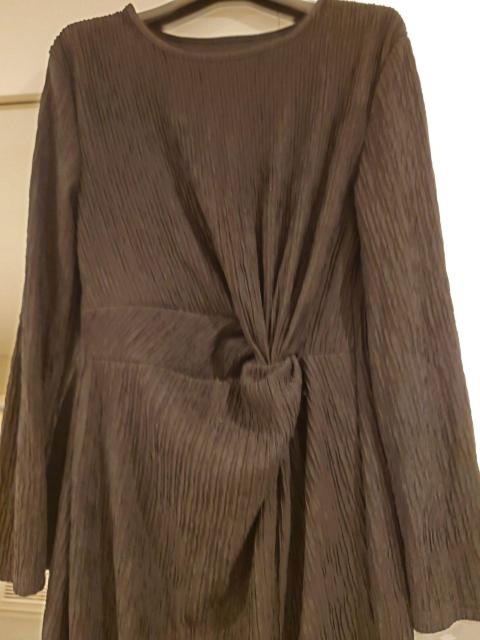 SHEIN 黒ロングワンピース 長袖 Мサイズ < 女性ファッション  SHEIN 黒ロングワンピース 長袖 Мサイズ < 女性ファッションの