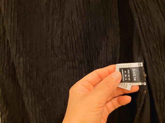 SHEIN 黒ロングワンピース 長袖 Мサイズ < 女性ファッション  SHEIN 黒ロングワンピース 長袖 Мサイズ < 女性ファッションの