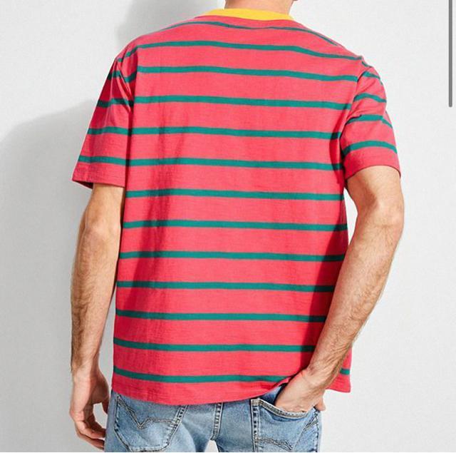 【GUESS × J.BALVIN】Vibras Tour Stripe Tee / S < ブランド 【GUESS × J.BALVIN】Vibras Tour Stripe Tee / S < ブランドの