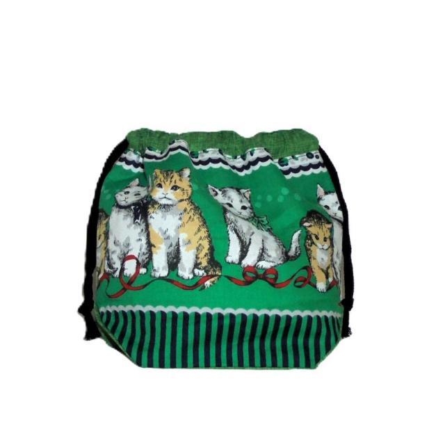 【底マチ幅が広い巾着】◆リボンかわいい猫・子猫×グリーン緑◆裏地あり巾着 < 女性ファッション 【底マチ幅が広い巾着】◆リボンかわいい猫・子猫×グリーン緑◆裏地あり巾着 < 女性ファッションの