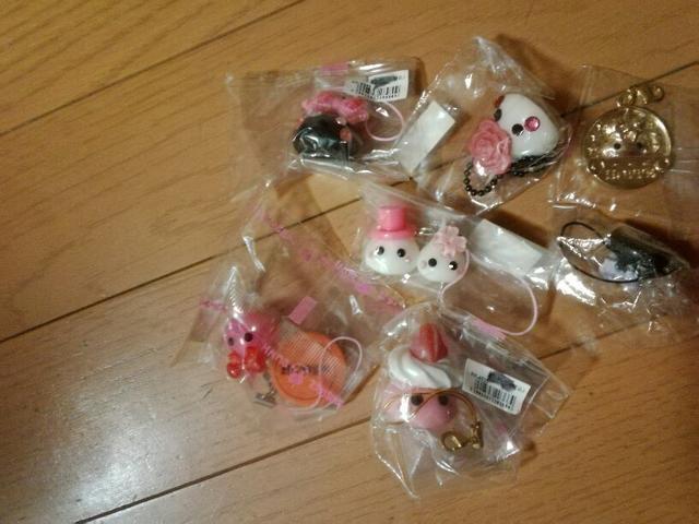 ほっぺちゃんストラップ×6、ネックレストップ?×1 < おもちゃ  ほっぺちゃんストラップ×6、ネックレストップ?×1  < おもちゃの