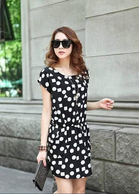 残1枚●爆ヤス890円★シフォン柄ワンピベルト付 黒★M < 女性ファッション  残1枚●爆ヤス890円★シフォン柄ワンピベルト付 黒★M < 女性ファッションの