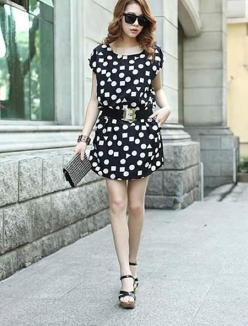 残1枚●爆ヤス890円★シフォン柄ワンピベルト付 黒★M < 女性ファッション  残1枚●爆ヤス890円★シフォン柄ワンピベルト付 黒★M < 女性ファッションの