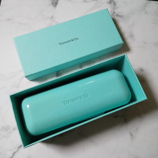 y{zeBt@j[(TIFFANY & CO.)KlP[XEВEK  uh 