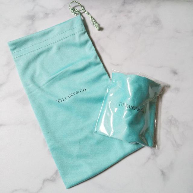 y{zeBt@j[(TIFFANY & CO.)KlP[XEВEK  uh 