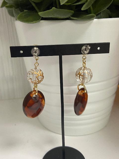 アクリルビーズを使用したピアス クリスタル、ブラウン系 < 女性ファッション  アクリルビーズを使用したピアス クリスタル、ブラウン系 < 女性ファッションの
