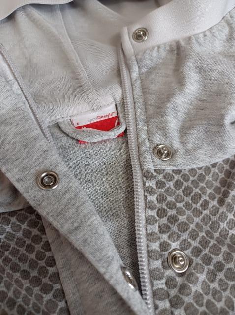 半額以下★PUMA★薄手ジップアップ.スナップボタン、パーカー★新品同様★素敵★送料無料★プーマ★ < 女性ファッション  半額以下★PUMA★薄手ジップアップ.スナップボタン、パーカー★新品同様★素敵★送料無料★プーマ★ < 女性ファッションの