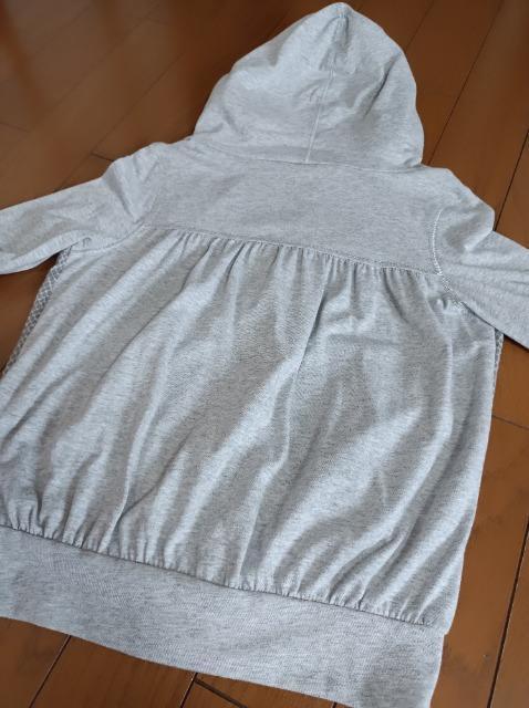 半額以下★PUMA★薄手ジップアップ.スナップボタン、パーカー★新品同様★素敵★送料無料★プーマ★ < 女性ファッション  半額以下★PUMA★薄手ジップアップ.スナップボタン、パーカー★新品同様★素敵★送料無料★プーマ★ < 女性ファッションの