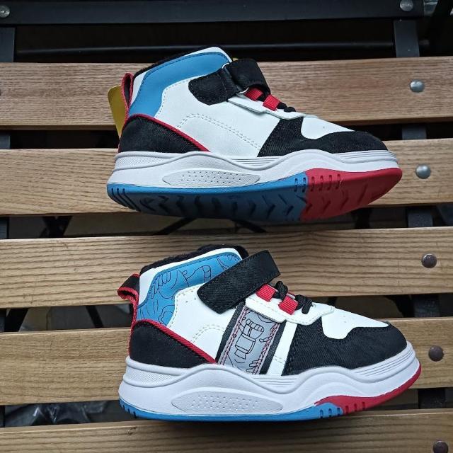 新品 15.5cm スニーカー ホワイト 子供靴 キッズ 靴 シューズ かわいい < キッズ/ベビー  新品 15.5cm スニーカー ホワイト 子供靴 キッズ 靴 シューズ かわいい < キッズ/ベビーの