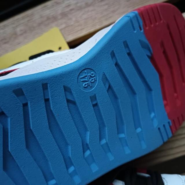 新品 15.5cm スニーカー ホワイト 子供靴 キッズ 靴 シューズ かわいい < キッズ/ベビー  新品 15.5cm スニーカー ホワイト 子供靴 キッズ 靴 シューズ かわいい < キッズ/ベビーの