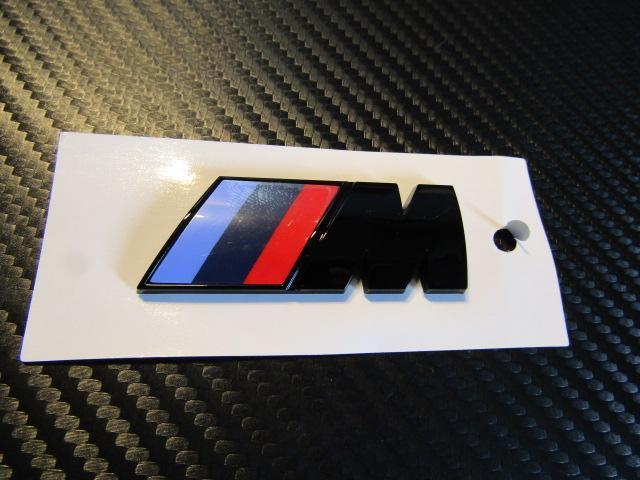 ● BMW M SPORT TYPE ピアノブラック仕上げ 軽量ABS製 ラウンドタイプ スモールサイズエンブレム 新品! < 自動車/バイク ● BMW M SPORT TYPE ピアノブラック仕上げ 軽量ABS製 ラウンドタイプ スモールサイズエンブレム 新品! < 自動車/バイク