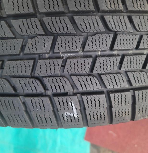 バリ溝年式19 スタッドレス タイヤGOODYEAR ICE NAVI6 16インチ215/65R16 98Qタイヤのみ4本セット < 自動車/バイク バリ溝年式19 スタッドレス タイヤGOODYEAR ICE NAVI6 16インチ215/65R16 98Qタイヤのみ4本セット < 自動車/バイク