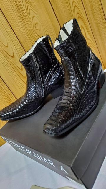 正規未 ガクト着 同型同色 ロエン ヒロムタカハラ パイソンヒールブーツ 黒×赤 40/ 付属有 < ブランド  正規未 ガクト着 同型同色 ロエン ヒロムタカハラ パイソンヒールブーツ 黒×赤 40/ 付属有 < ブランドの