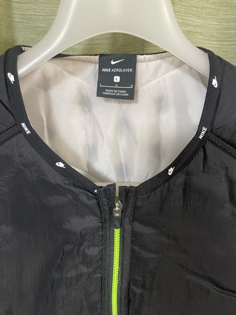 NIKE �i�C�L �E�B���h�u���[�J�[ �x�X�g ���C���h���� �G�A���C���[ BV5620-010 �� �T�C�YL �i�C�L NIKE �� �u�����h�� 