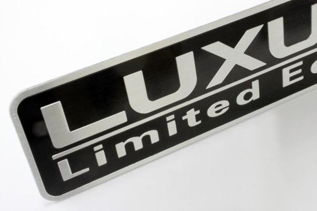 LUXURY LIMITED EDITION  エンブレム プレート < 自動車/バイク LUXURY LIMITED EDITION  エンブレム プレート < 自動車/バイク