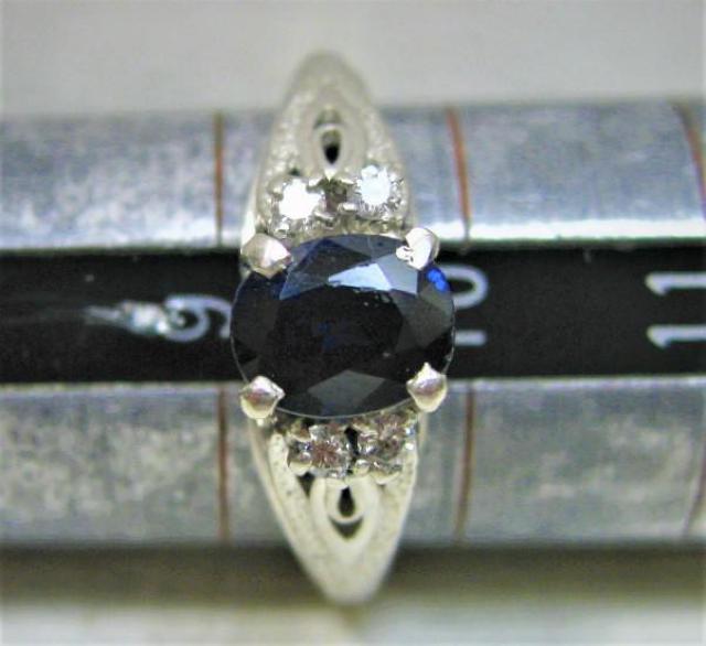 Pt900 プラチナ リング 指輪 サファイヤ ダイヤ4ヶ入0.08ct < 女性アクセサリー/時計  Pt900 プラチナ リング 指輪 サファイヤ ダイヤ4ヶ入0.08ct < 女性アクセサリー/時計の